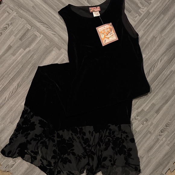 April Cornell Dresses & Skirts - Elegant Black Velvet Long Dress